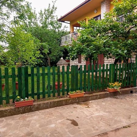 Apartment Sanja Near The Sea, Spacious And Green :) PUY Exterior foto