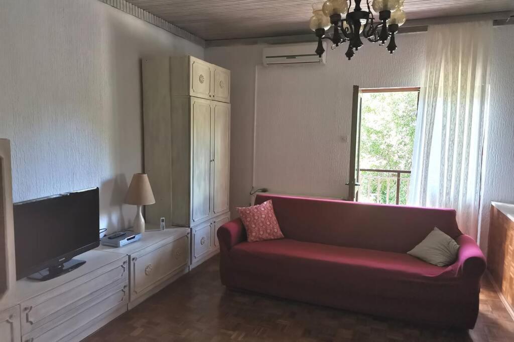 Apartment Sanja Near The Sea, Spacious And Green :) PUY Exterior foto