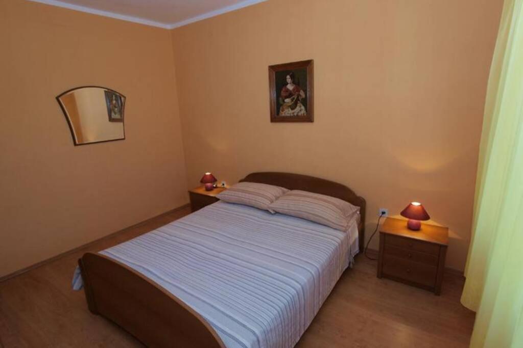 Apartment Sanja Near The Sea, Spacious And Green :) PUY Exterior foto