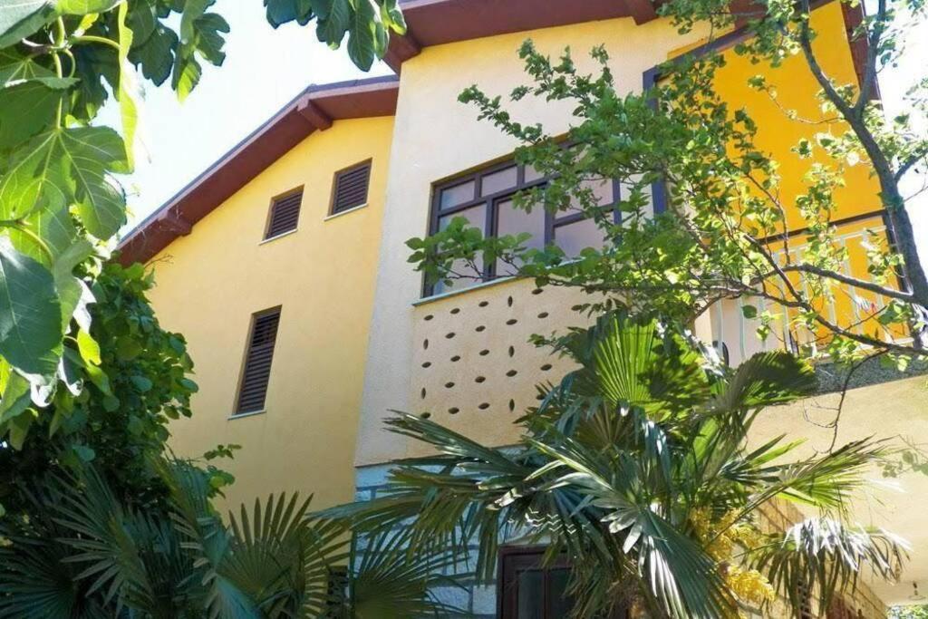 Apartment Sanja Near The Sea, Spacious And Green :) PUY Exterior foto